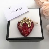 Gucci Interlocking G Strawberry Hair Slides In Gold